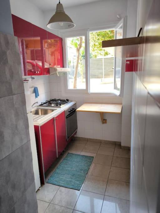 Apartment 50 Meters From The Beach Loutráki Buitenkant foto